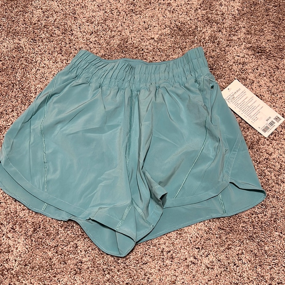 Lululemon track that HR short 5inch lined